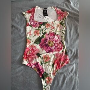 Express Body Contour Top - Cream and Pink